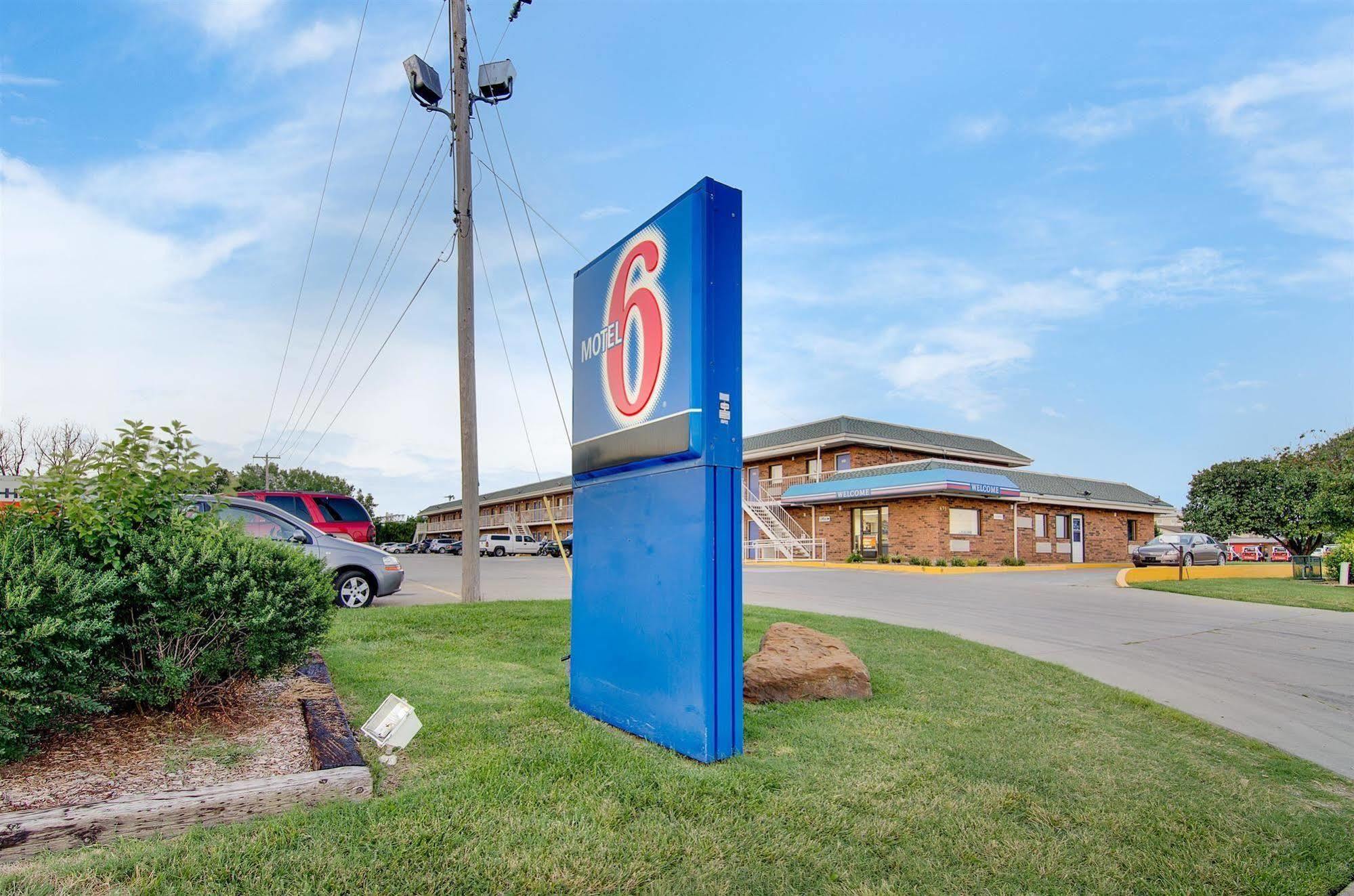 Motel 6-Salina, Ks Kültér fotó