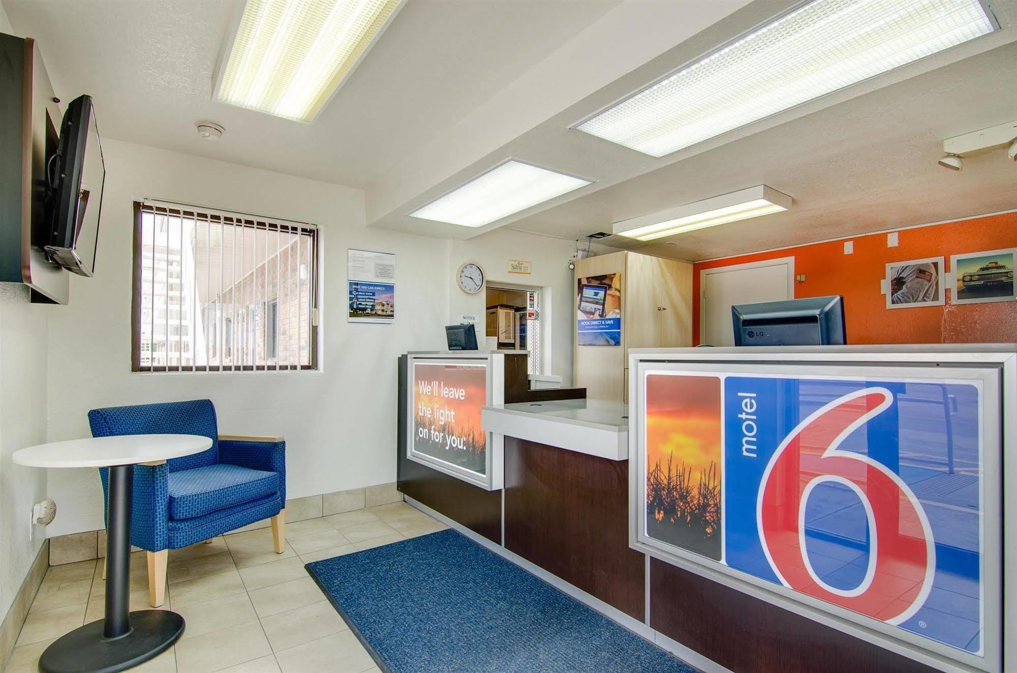 Motel 6-Salina, Ks Kültér fotó