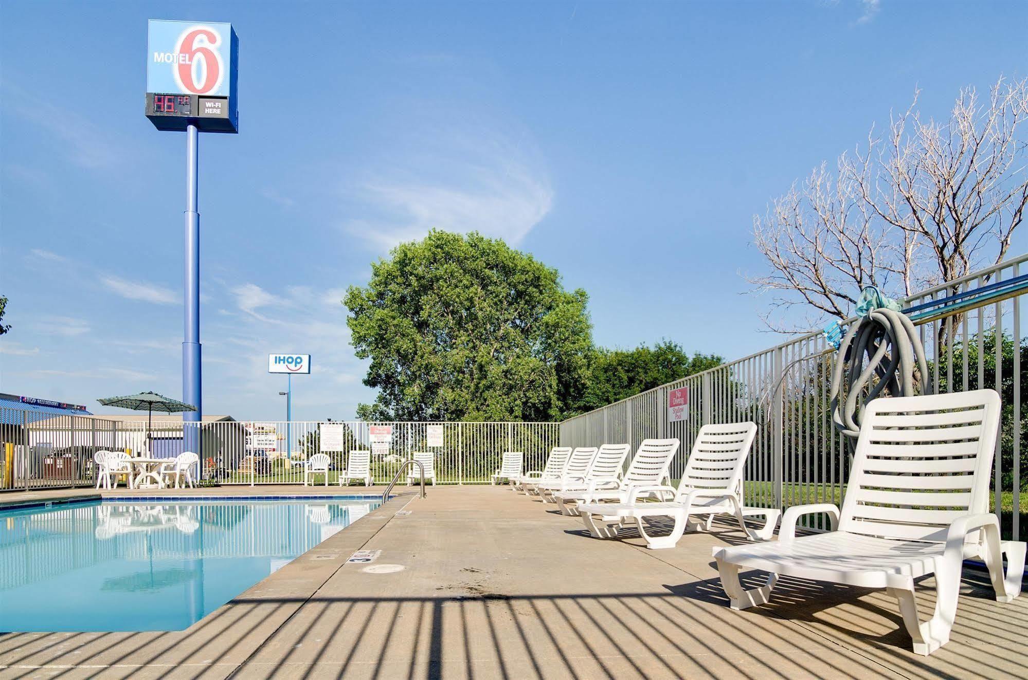 Motel 6-Salina, Ks Kültér fotó
