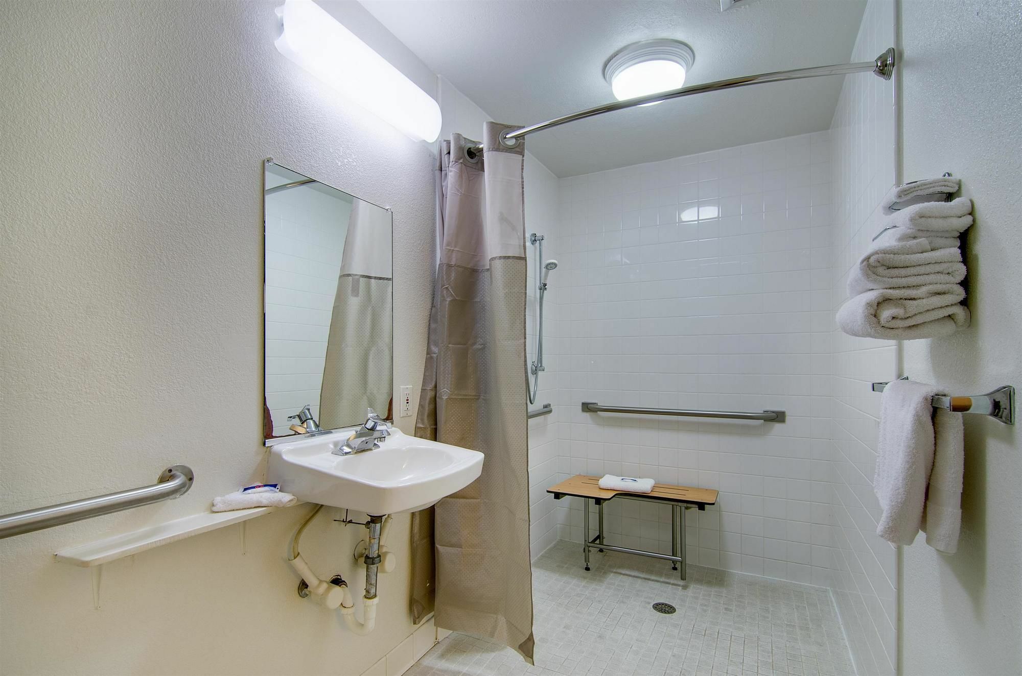 Motel 6-Salina, Ks Kültér fotó